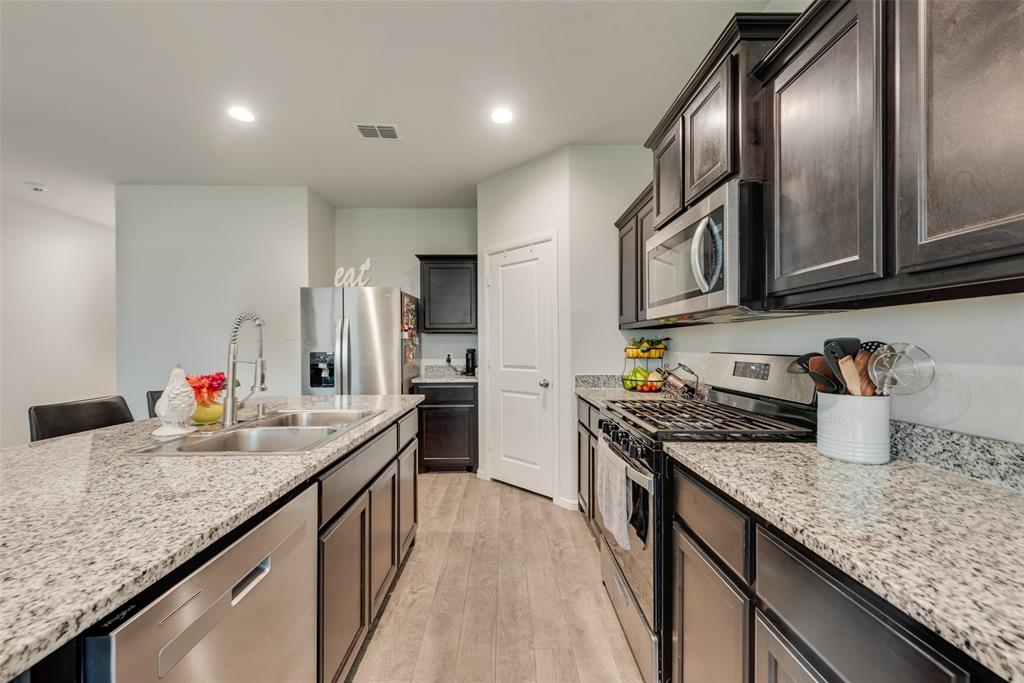 516 Drowsy Water Trail Property Photo 11