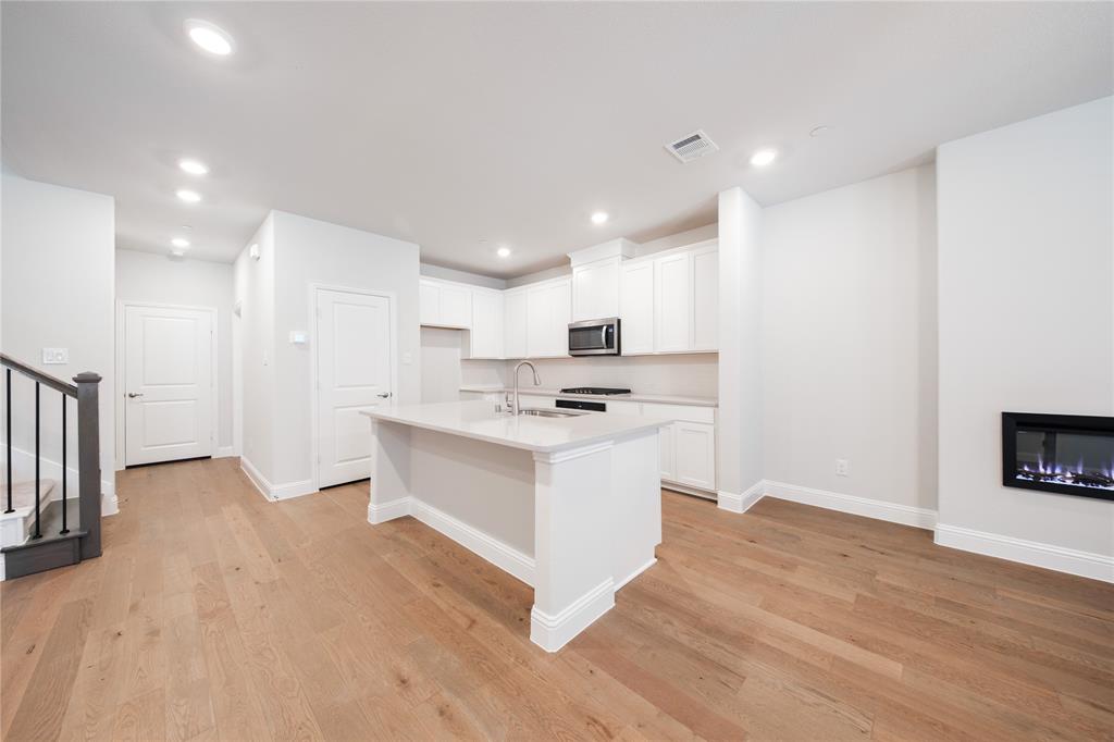 2108 Naples Drive Property Photo 2