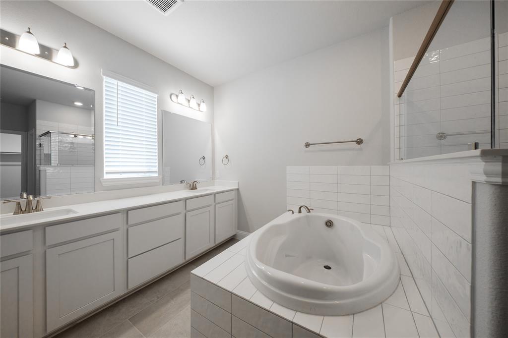 2108 Naples Drive Property Photo 13