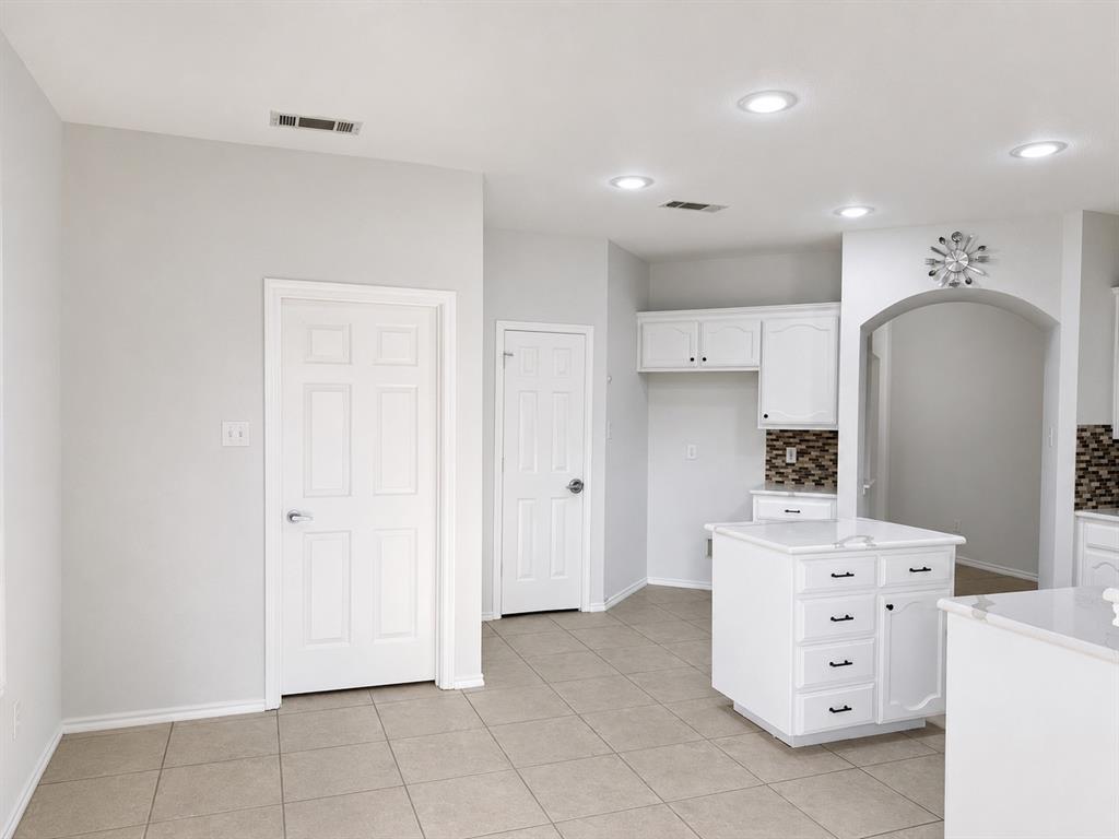 9524 Willow Branch Way Property Photo 16