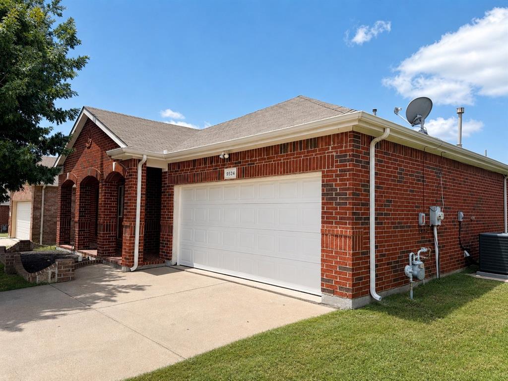 9524 Willow Branch Way Property Photo 18