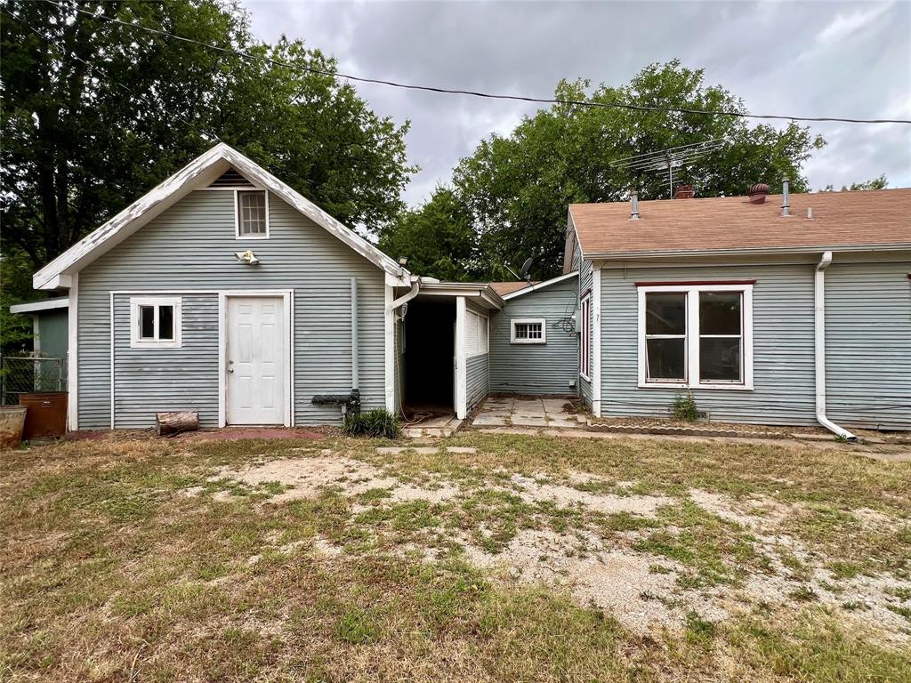 405 E South Property Photo 4
