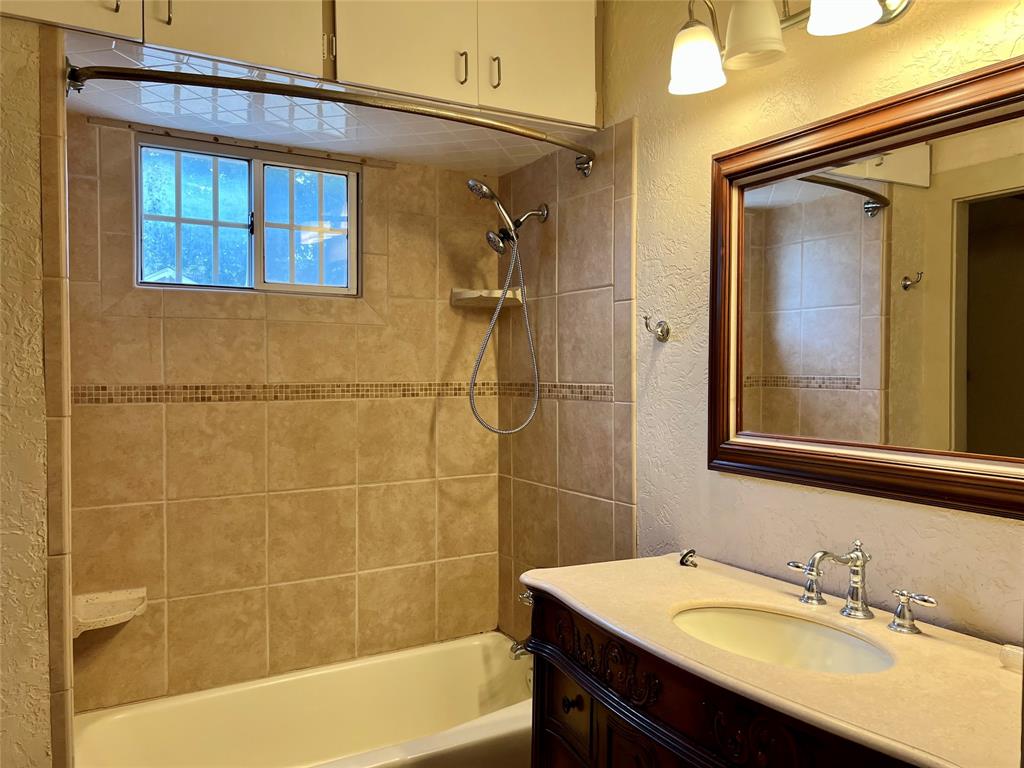 405 E South Property Photo 10