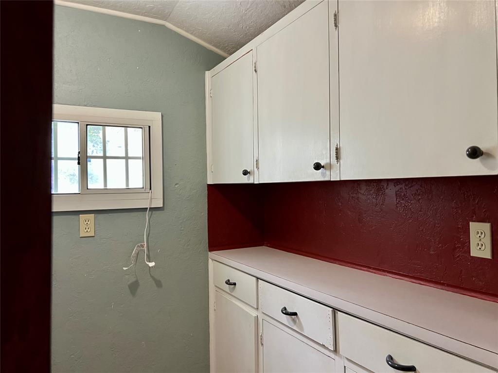 405 E South Property Photo 19