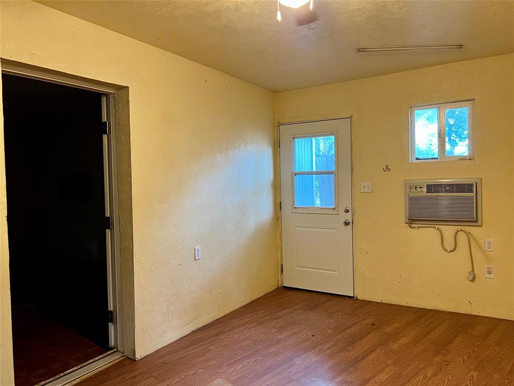 405 E South Property Photo 23