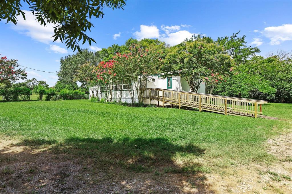 2496 Greer Road Property Photo 5