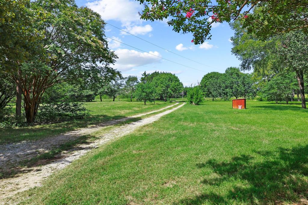 2496 Greer Road Property Photo 9