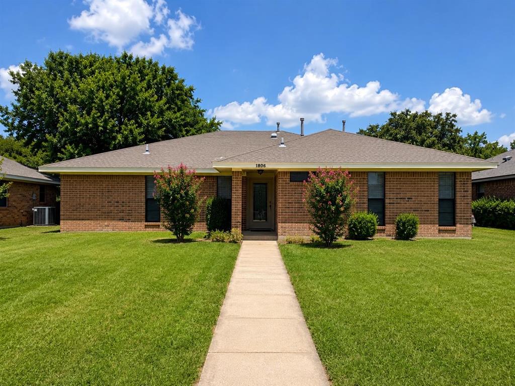 7806 Williams Avenue Property Photo 1