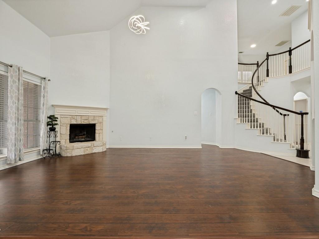 2811 Gillespie Lane Property Photo 8