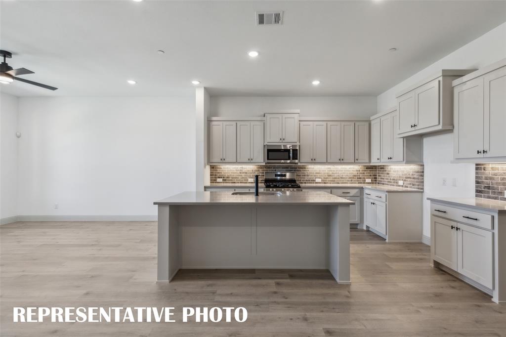 1387 Rooted Road Property Photo 6