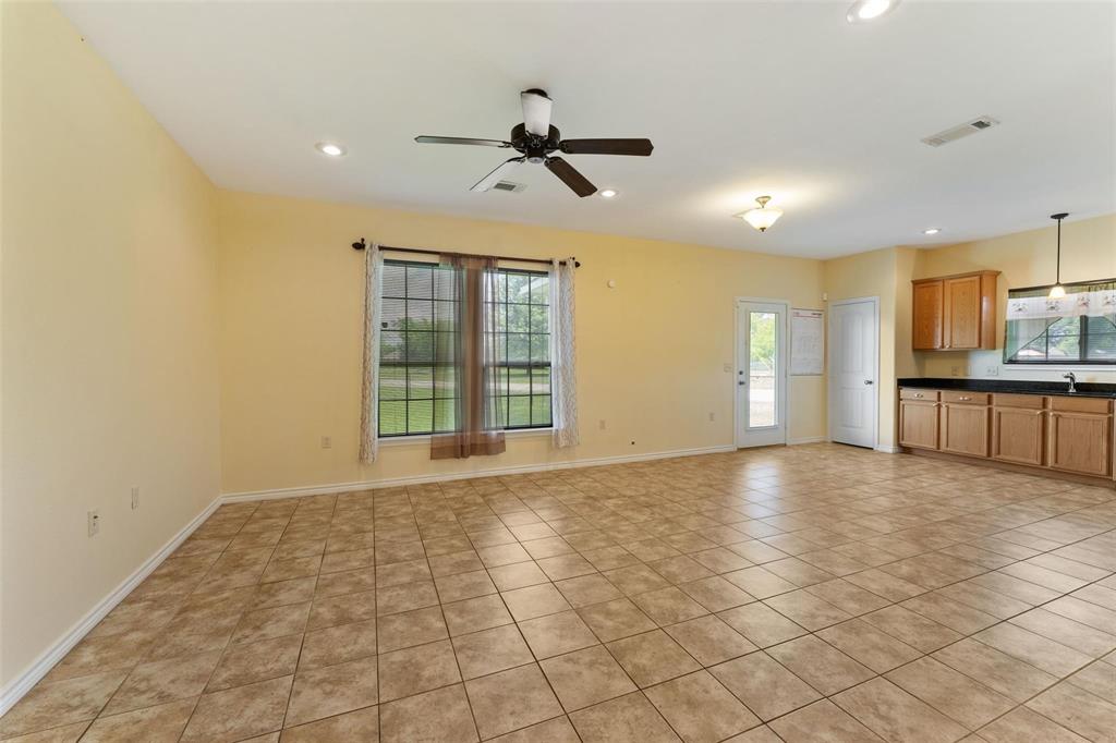 304 Port Drive Property Photo 4
