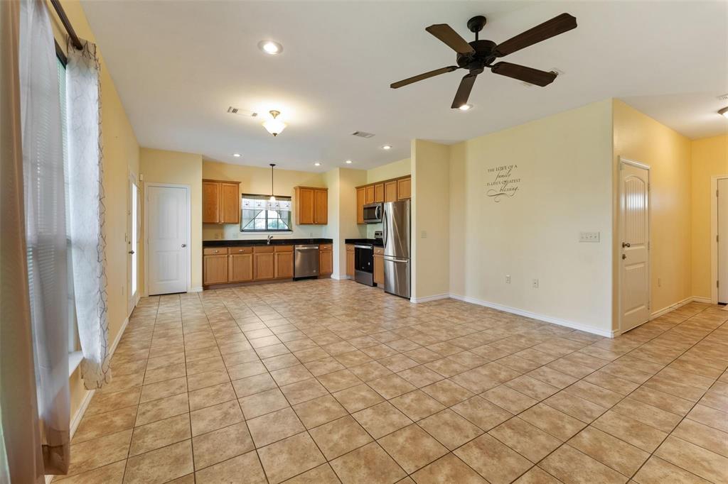 304 Port Drive Property Photo 5