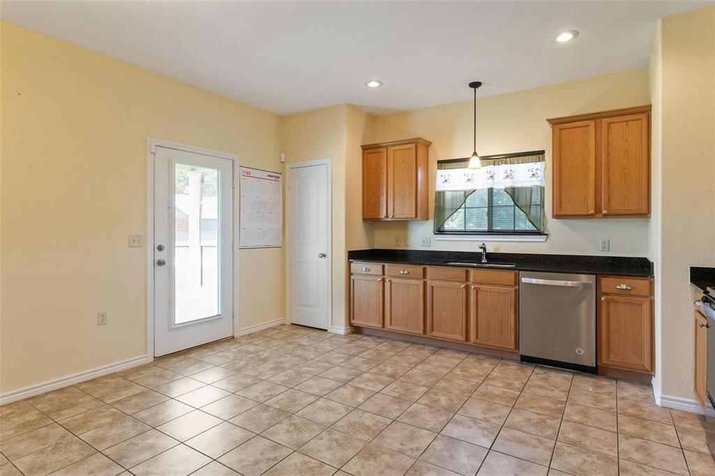 304 Port Drive Property Photo 8