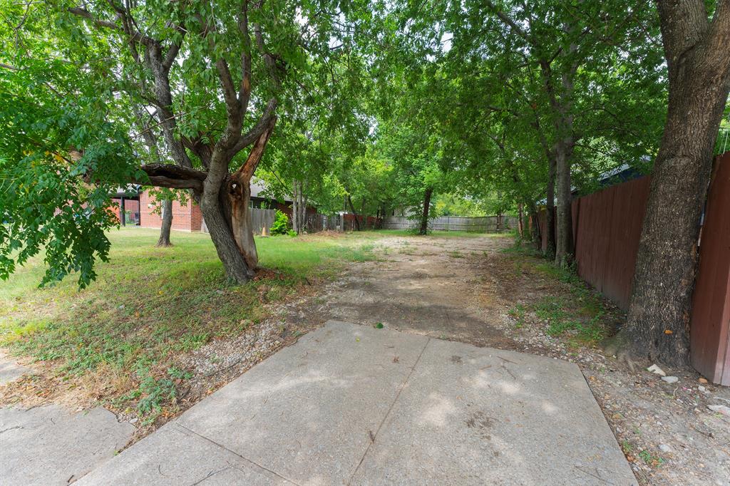502 Rayenell Avenue Property Photo 1