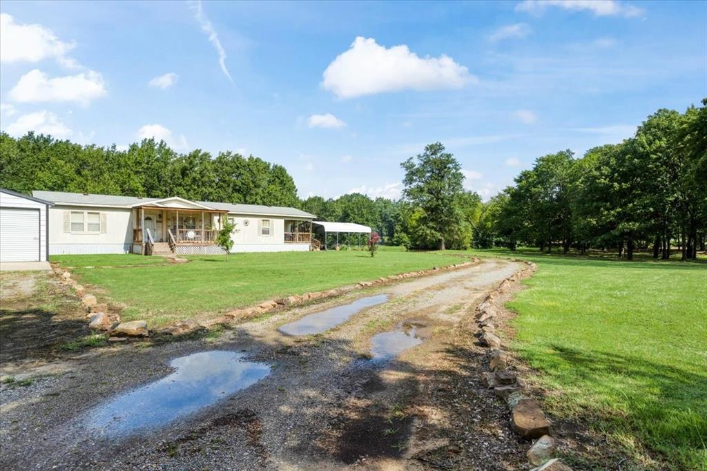 1022 County Road 2295 Property Photo 6