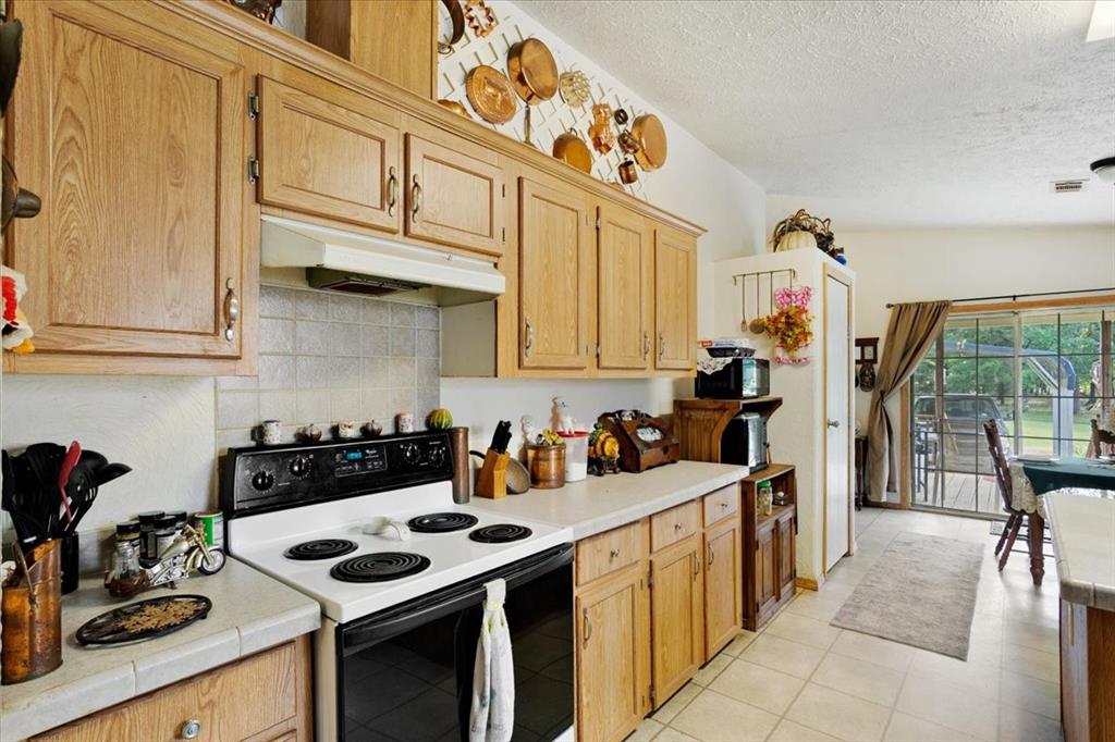 1022 County Road 2295 Property Photo 16