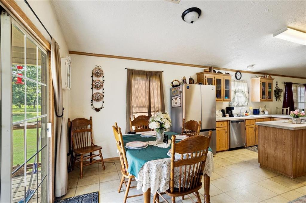 1022 County Road 2295 Property Photo 18