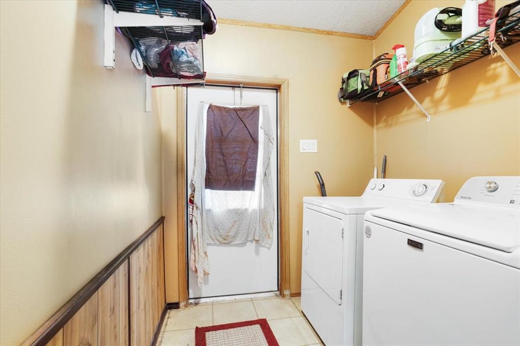 1022 County Road 2295 Property Photo 22