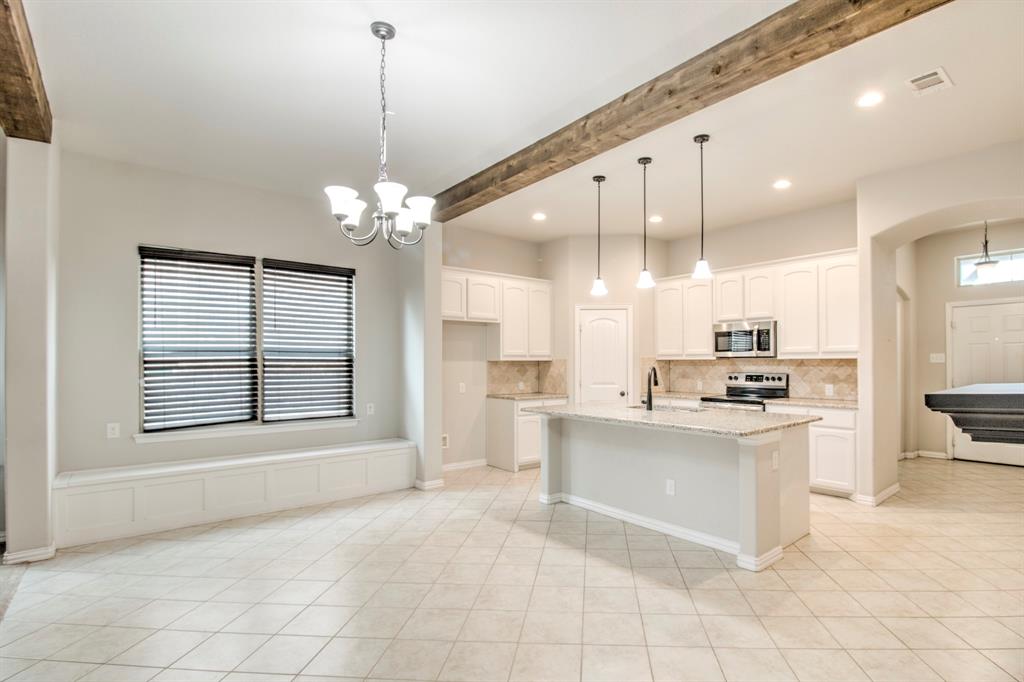 1809 Silver Oaks Property Photo 8