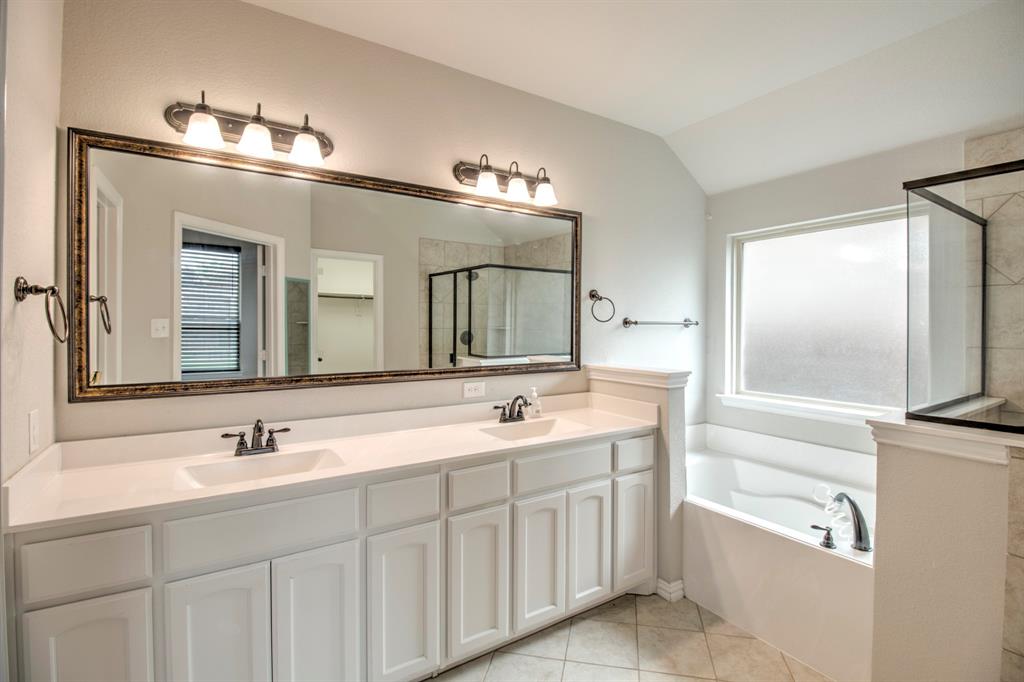 1809 Silver Oaks Property Photo 18