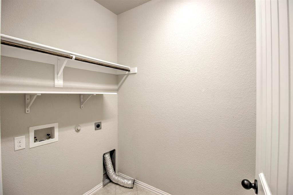1809 Silver Oaks Property Photo 23