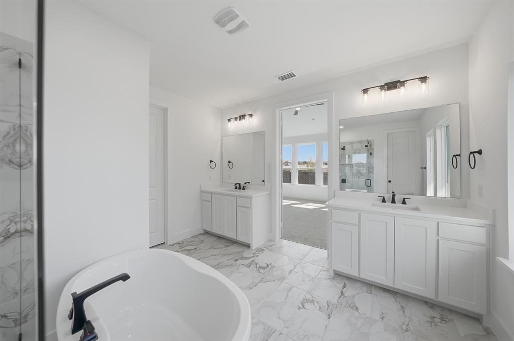 6808 Tadpole Trail Property Photo 4