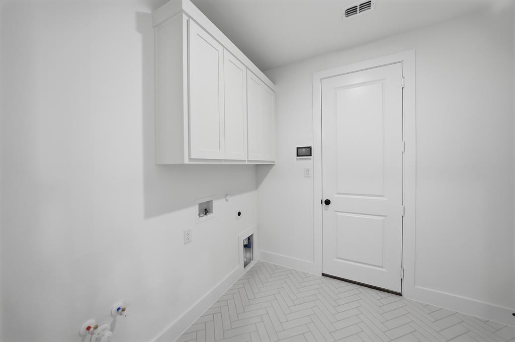 6808 Tadpole Trail Property Photo 26