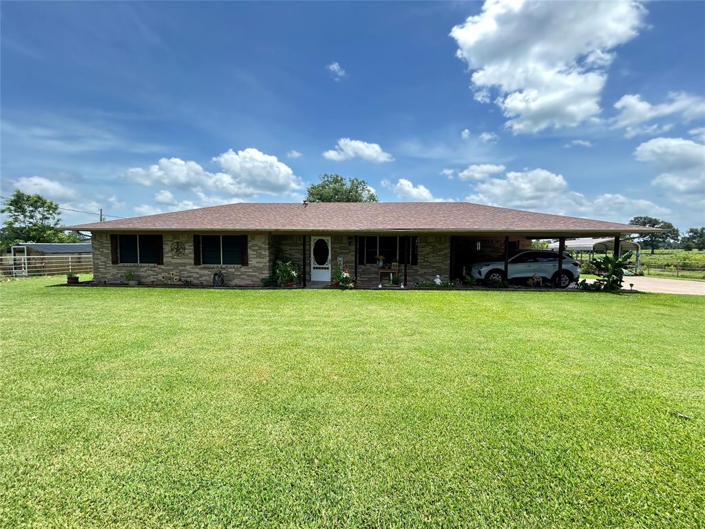 409 County Road 1167 Property Photo 1