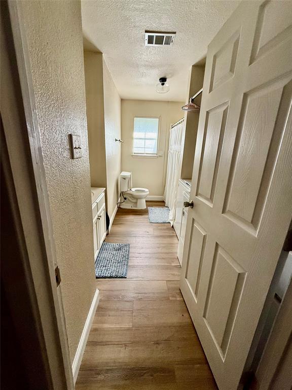 402 Lloyds Lane Property Photo 6