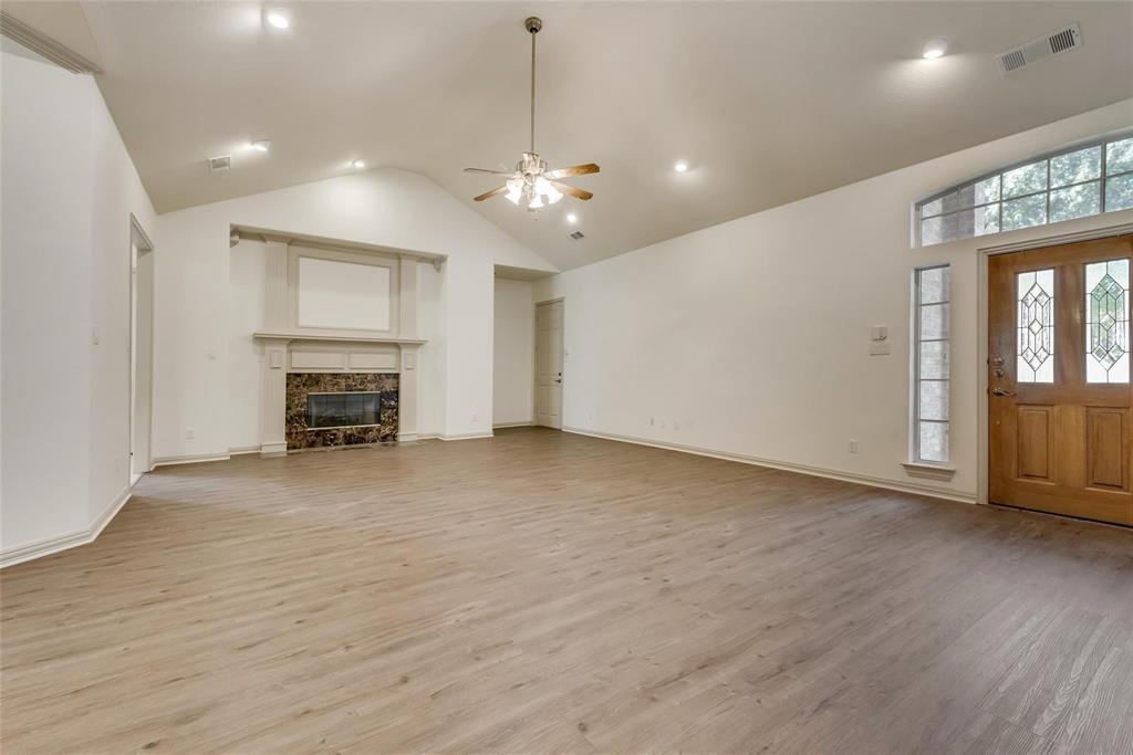 120 Cambridge Court Property Photo 6