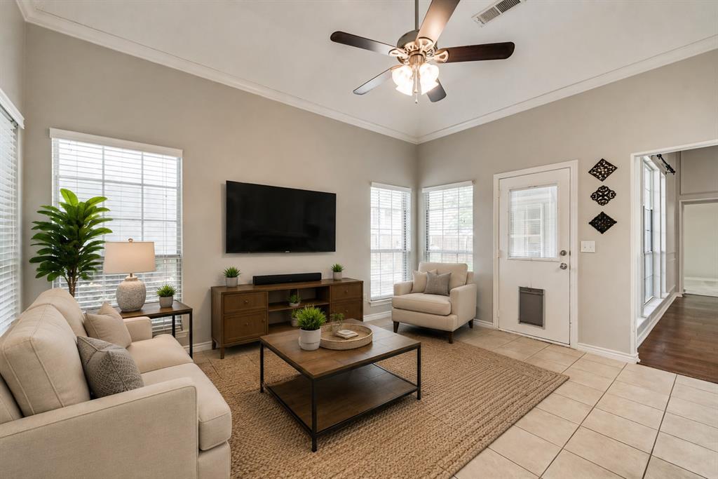 2124 Green Hill Drive Property Photo 8