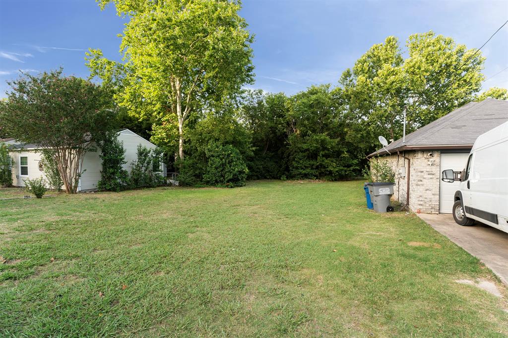 600 N Elm Street Property Photo 1