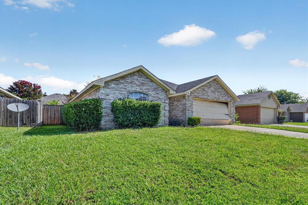 1414 Aviary Drive Property Photo 3