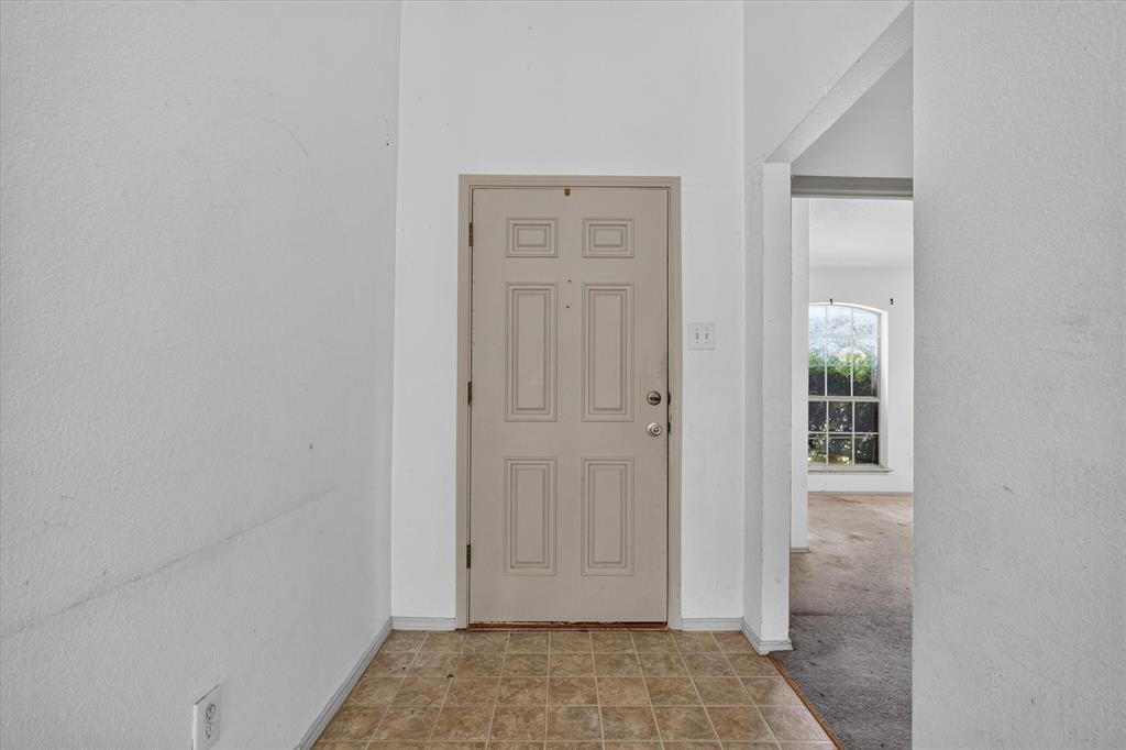 1414 Aviary Drive Property Photo 5