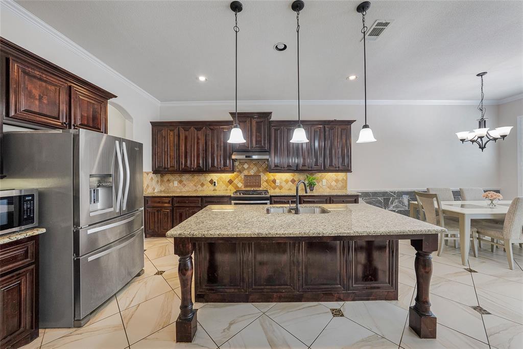 312 Silvery Pine Avenue Property Photo 1