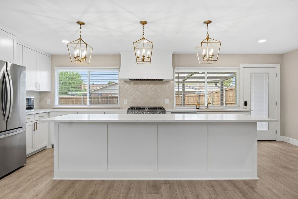 1912 Primrose Lane Property Photo 1