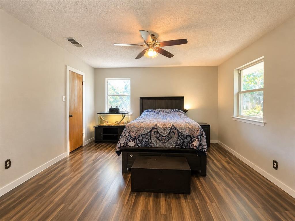 7761 Fm 2494 Property Photo 23