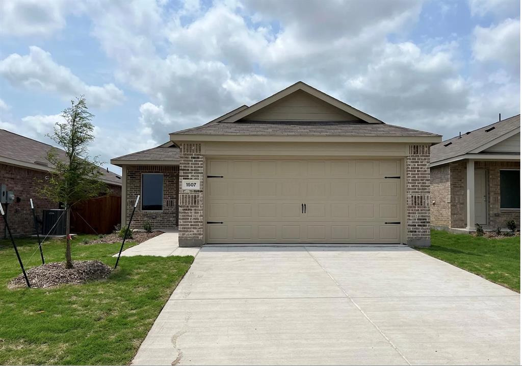 1507 Forge Pond Lane Property Photo 1