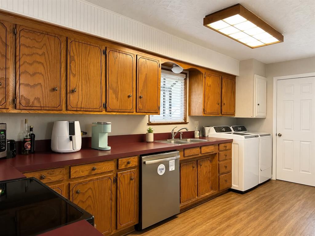 154 Harbor Drive Property Photo 5