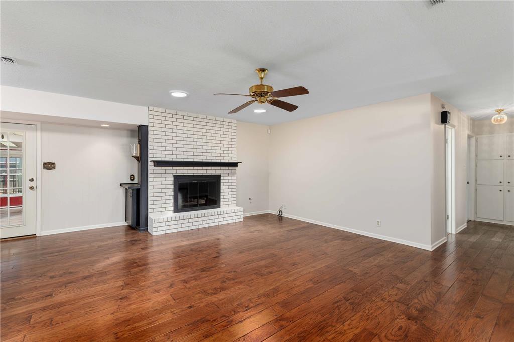 4304 9th Street Property Photo 6