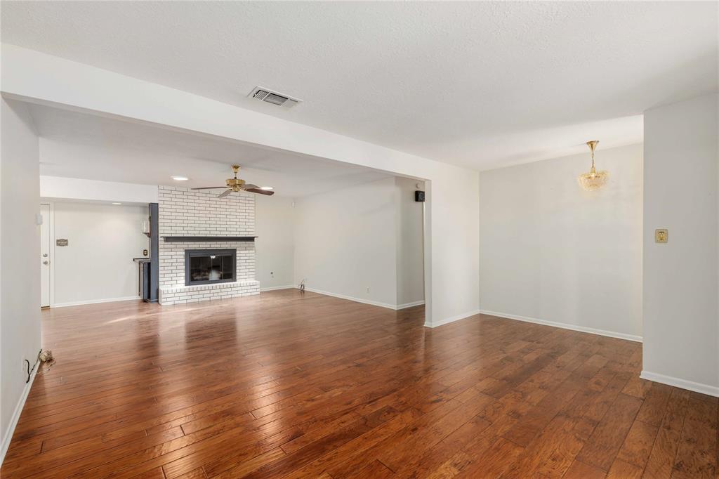 4304 9th Street Property Photo 8