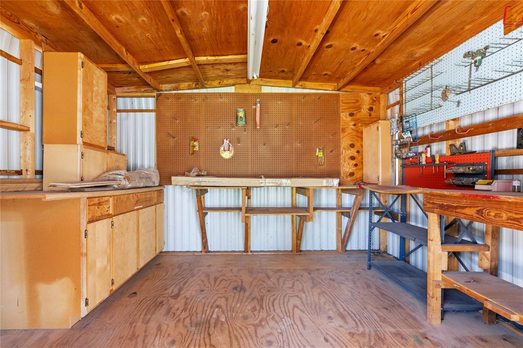 4304 9th Street Property Photo 34