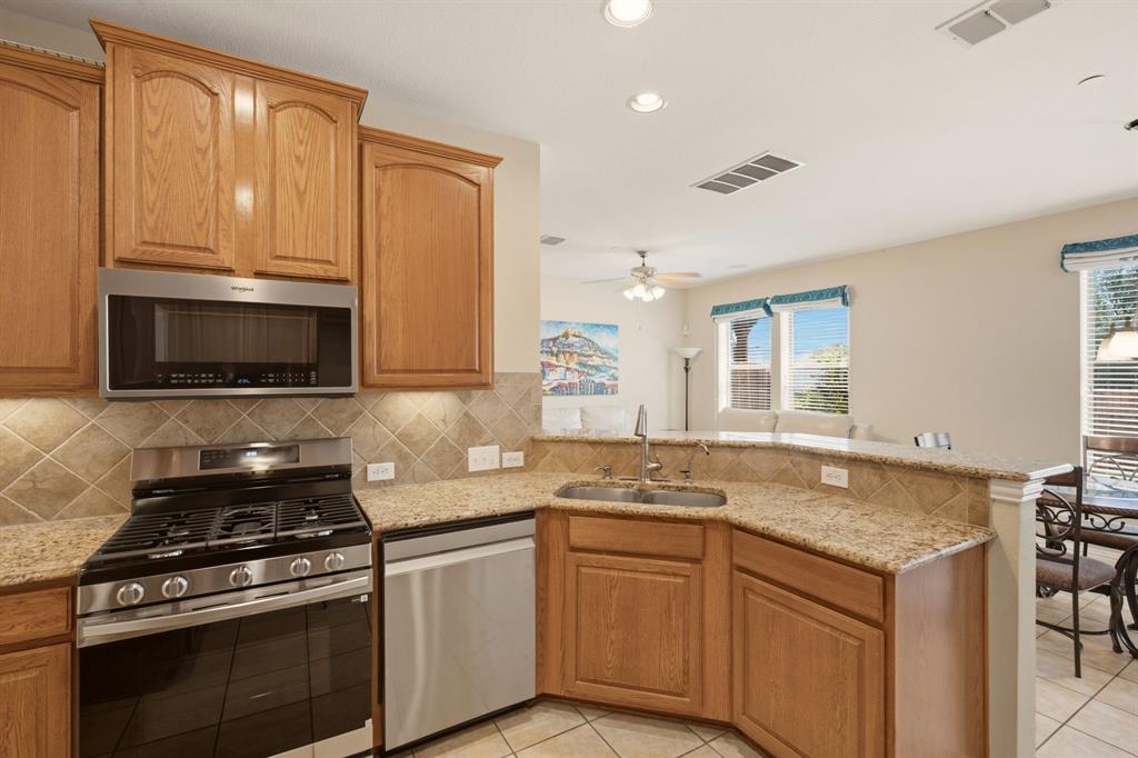 703 Chestnut Hill Drive Property Photo 7
