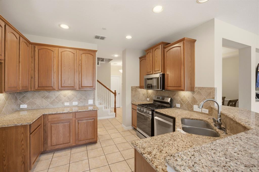 703 Chestnut Hill Drive Property Photo 9