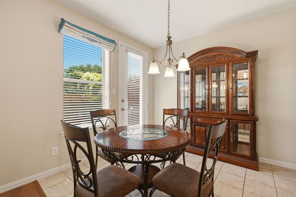 703 Chestnut Hill Drive Property Photo 13