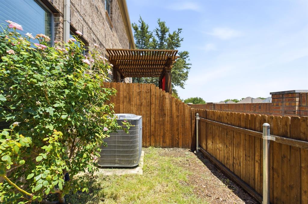 703 Chestnut Hill Drive Property Photo 29