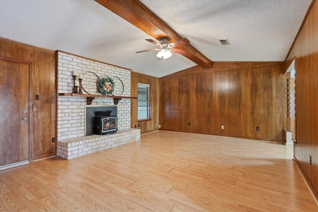 108 Towne West Drive Property Photo 5