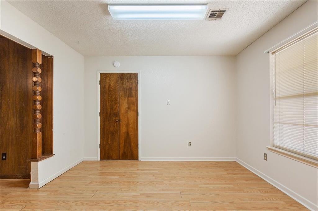 108 Towne West Drive Property Photo 8