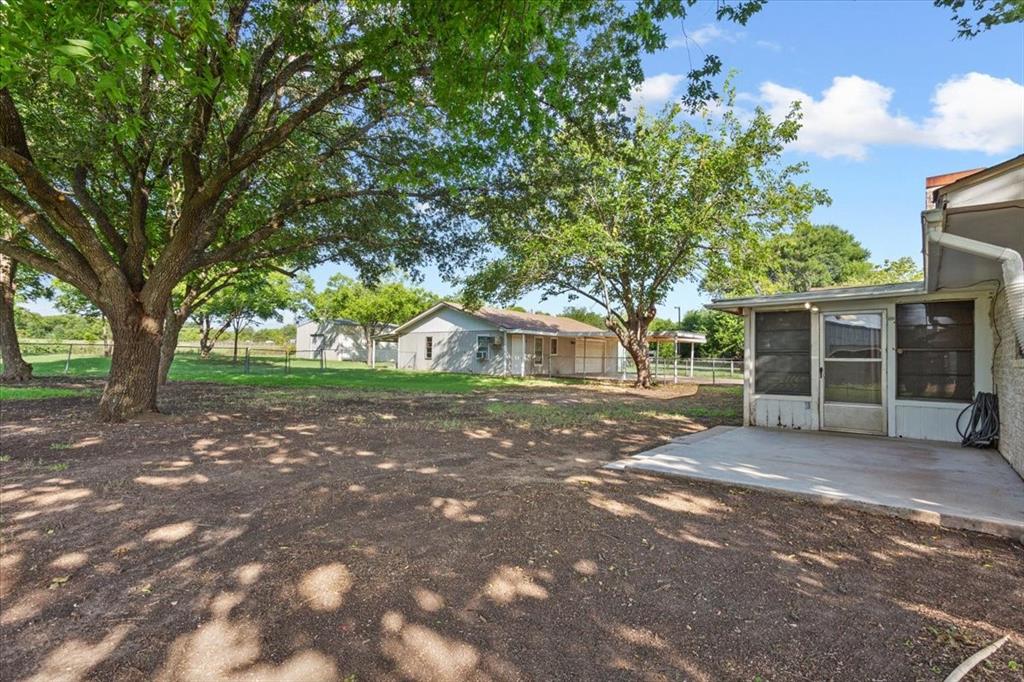 108 Towne West Drive Property Photo 21