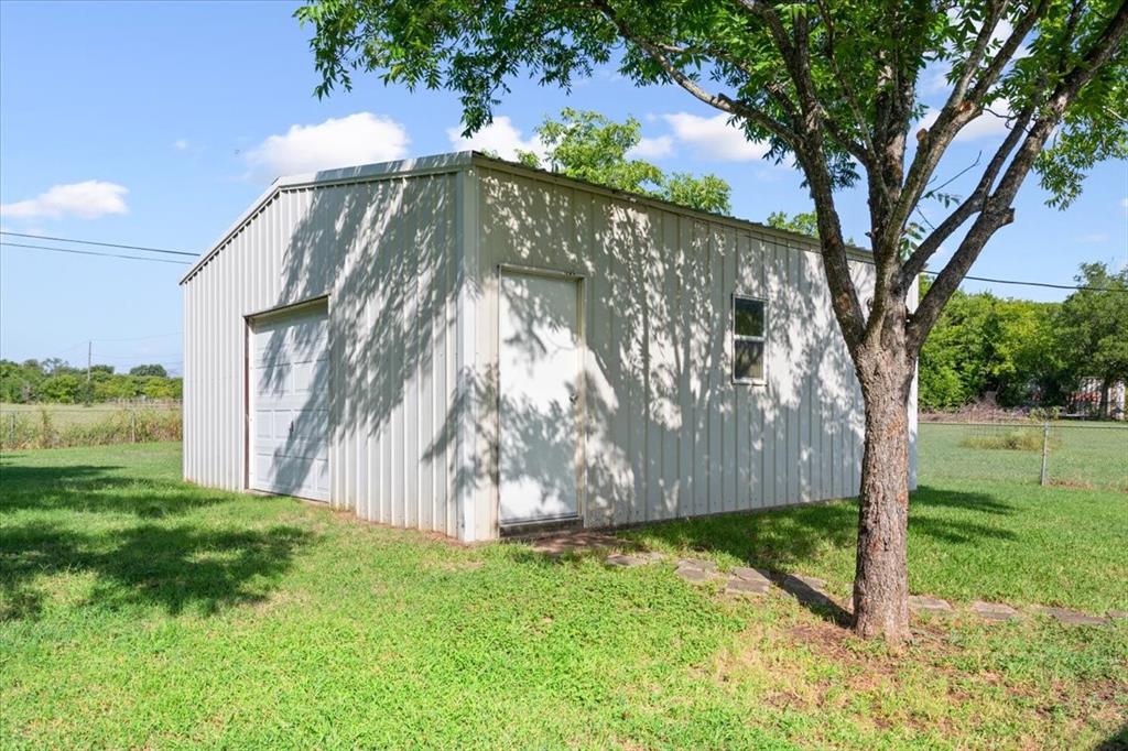 108 Towne West Drive Property Photo 25
